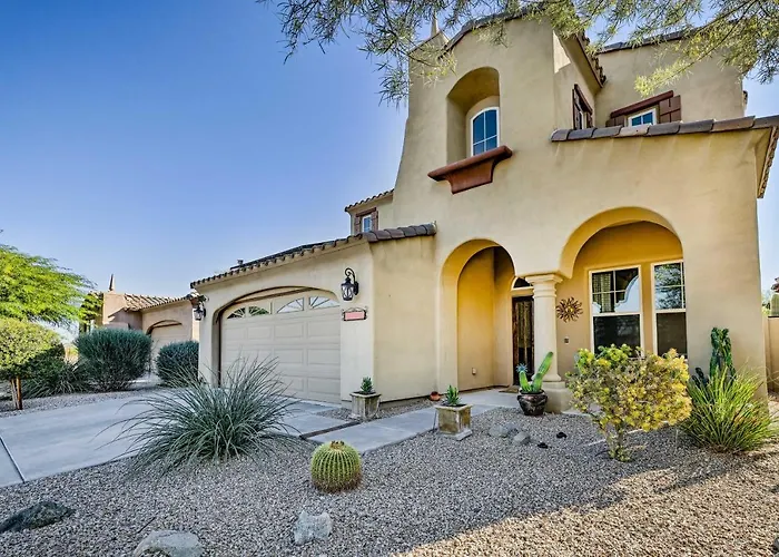 Holiday home Game Room, Serene Backyard! Luxe Goodyear Liberty