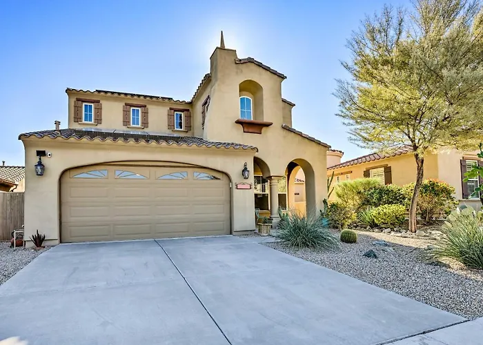 Game Room, Serene Backyard! Luxe Goodyear Holiday home